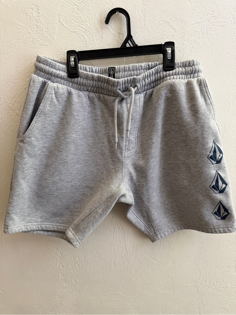 Volcom Men's Light Grey Athletic Fleece Shorts with Logo Detail